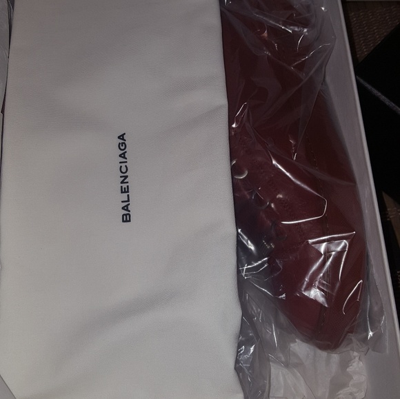 Balenciaga - Picture 2 of 6